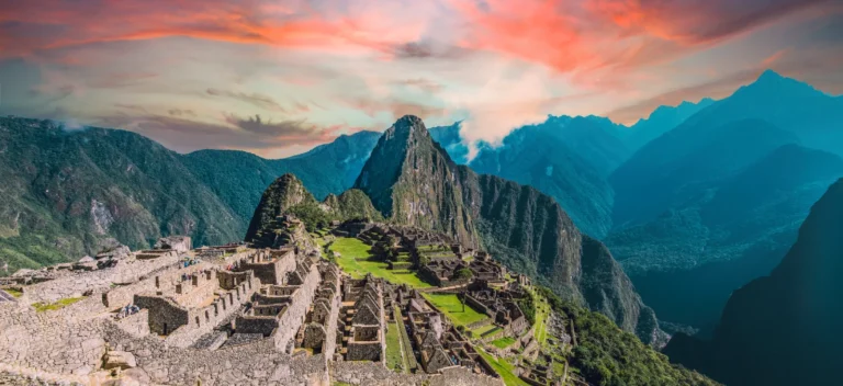 Cusco Wonders: Sacred Valley, Machu Picchu, Humantay Lake & Rainbow Mountain